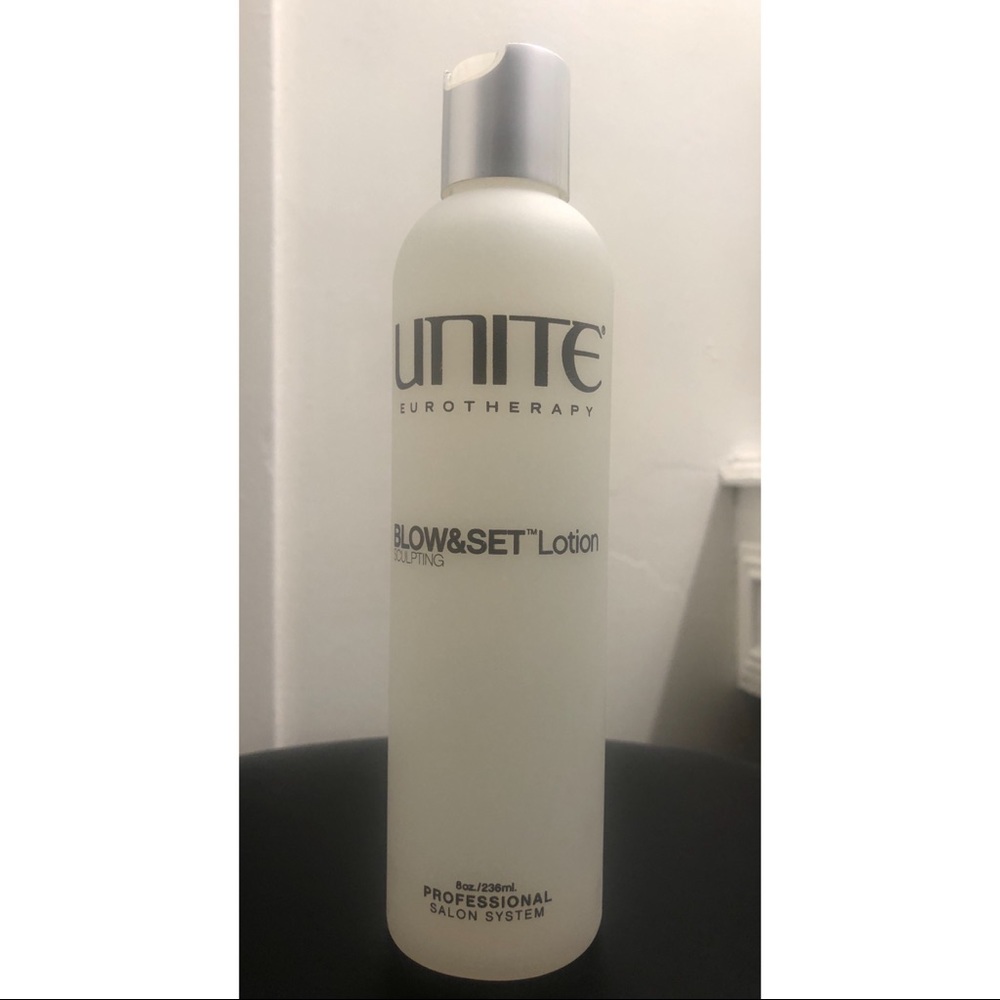 Unite Blow & Set Sculpting Lotion / Hair Styling